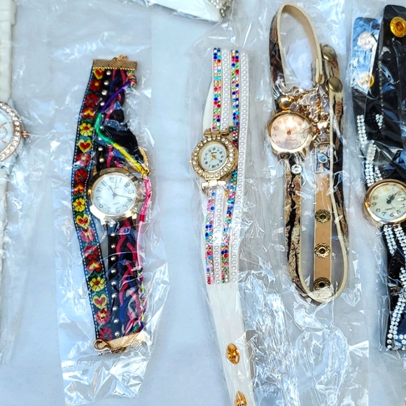Lot of 11 wrap around, bracelet watches! - Picture 2 of 5
